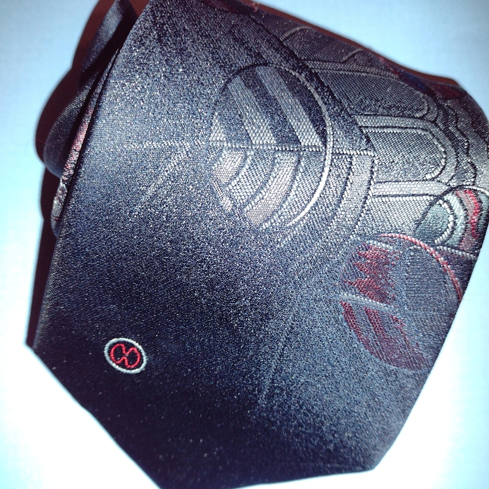 Halston abstract design men's necktie